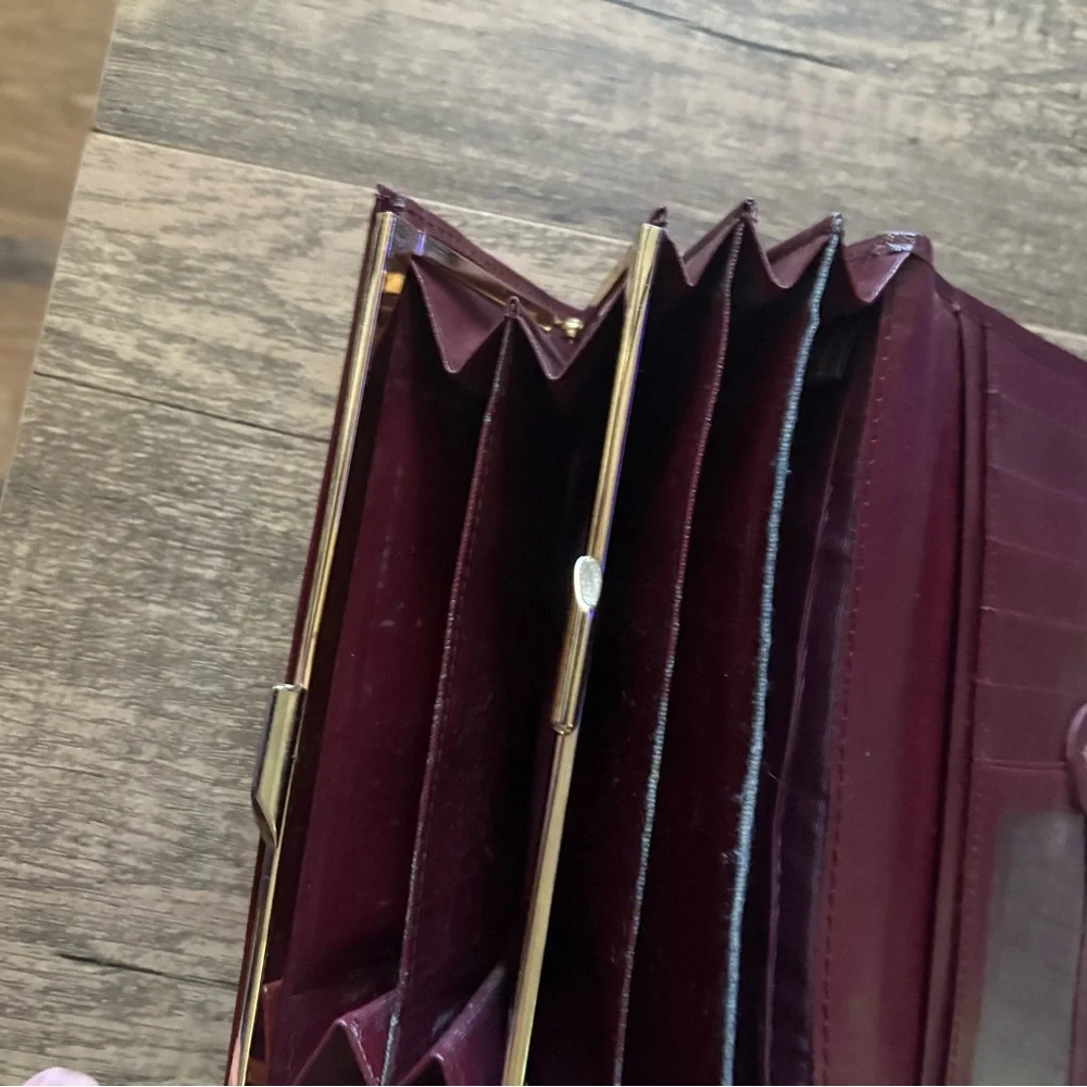 Christian Dior Bifold Leather Burgundy Wallet